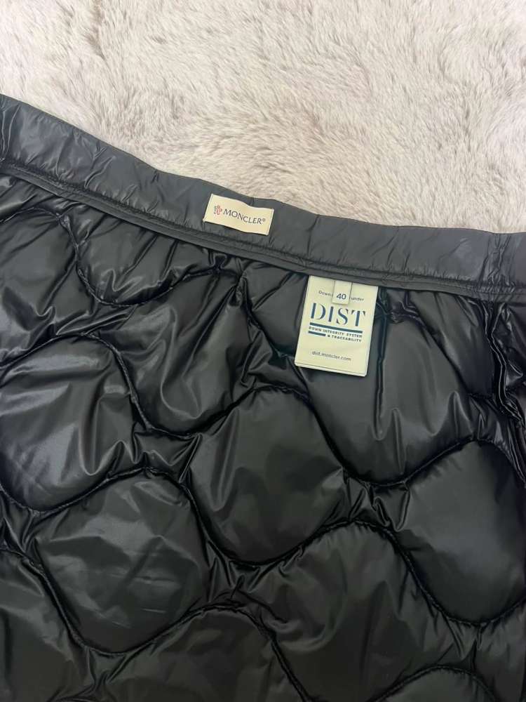 Moncler sukna