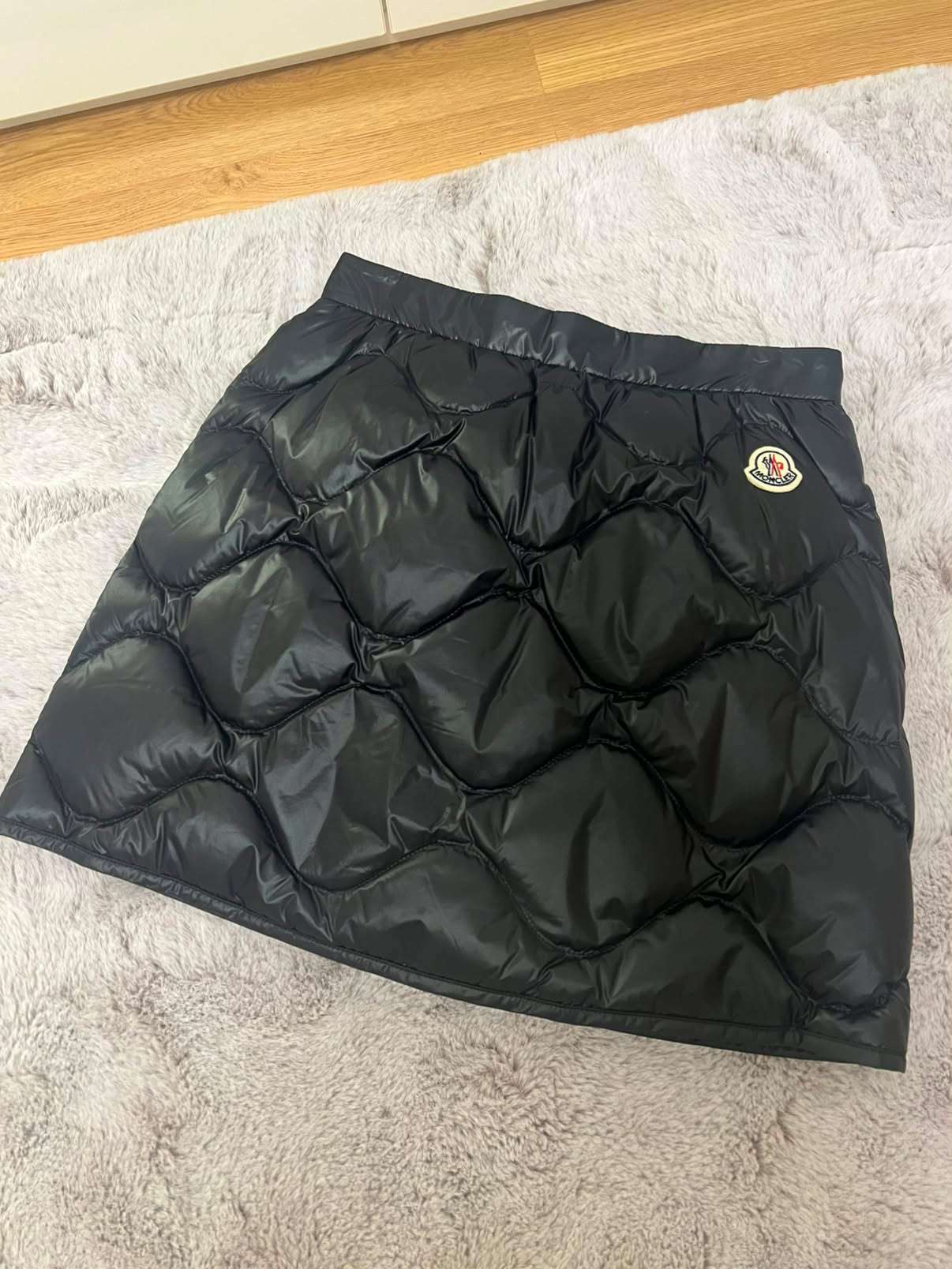Moncler sukna