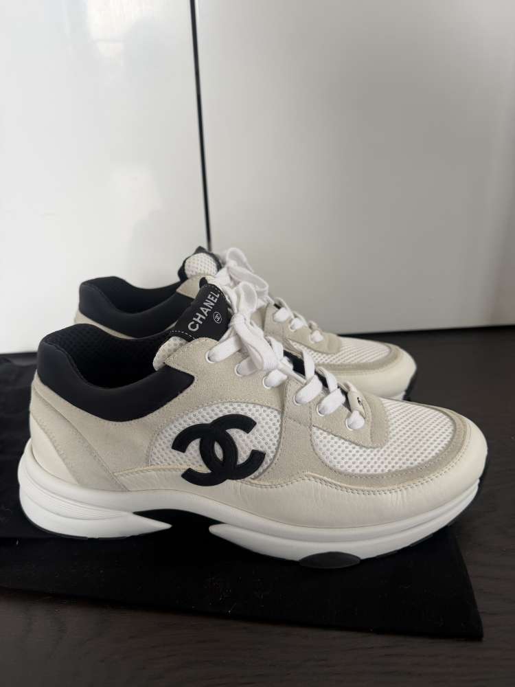 Chanel Tenisky