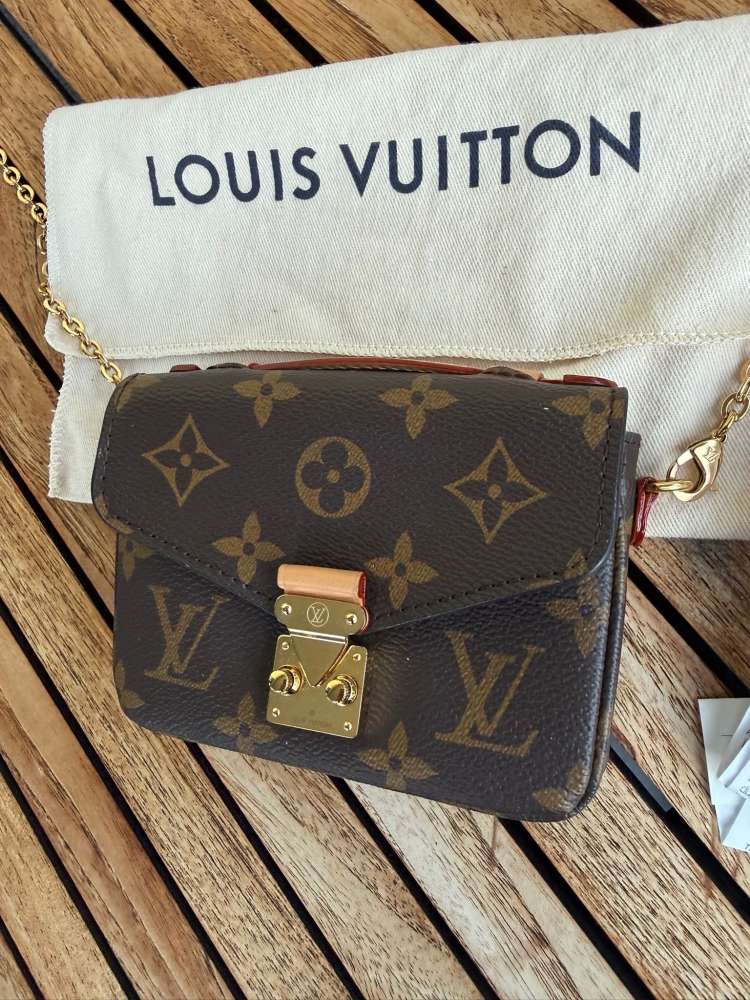 Louis Vuitton Micro Metis