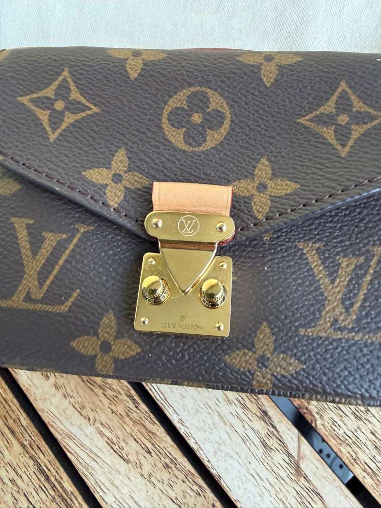 Louis Vuitton Micro Metis