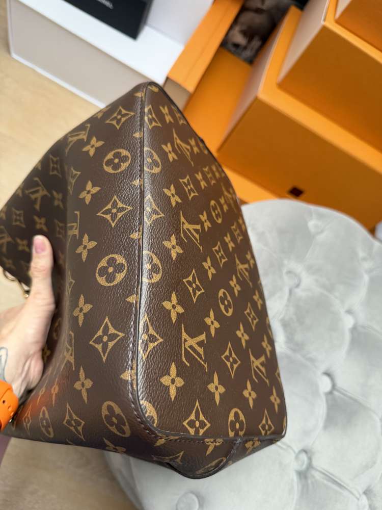Nádherná Louis Vuitton