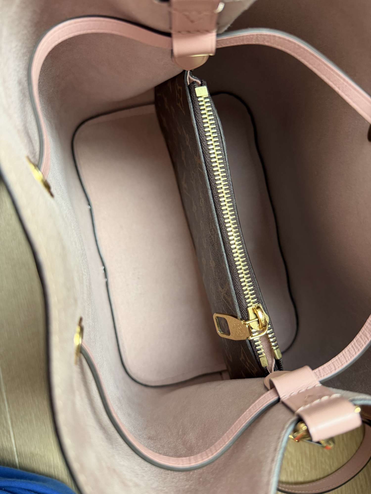 Nádherná Louis Vuitton