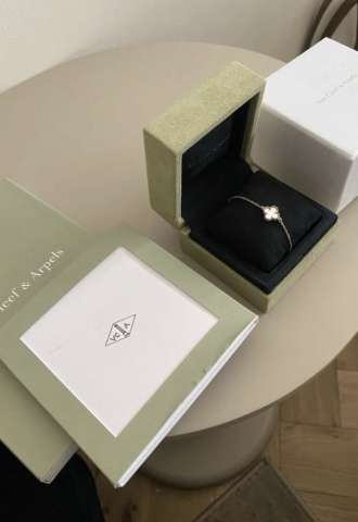 https://www.vipluxury.sk/Van Cleef arpels náramok