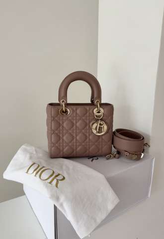 https://www.vipluxury.sk/Lady Dior Small ABCDior Bag
