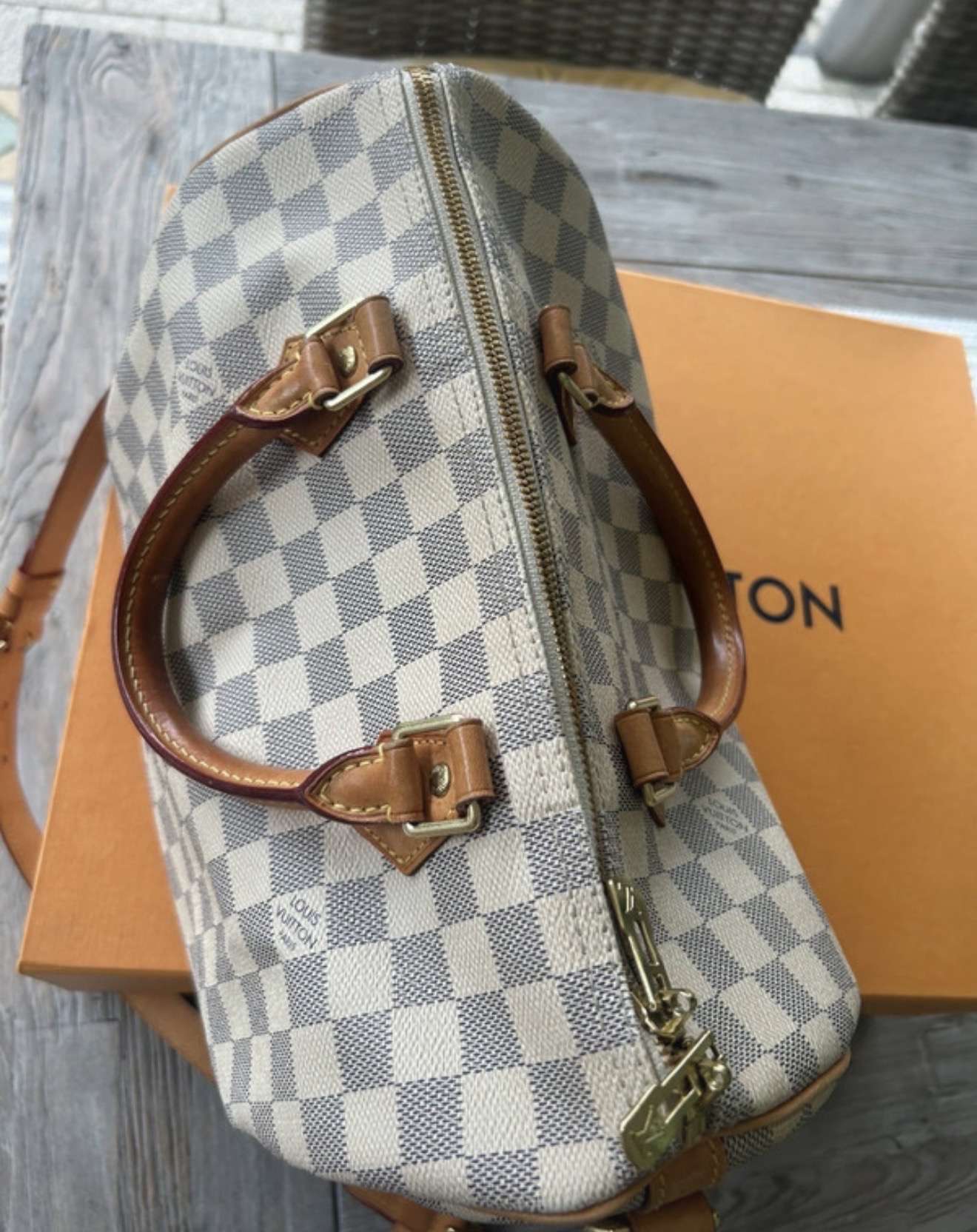 Louis Vuitton speedy 30
