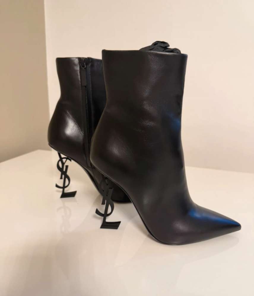 YSL kotnicky