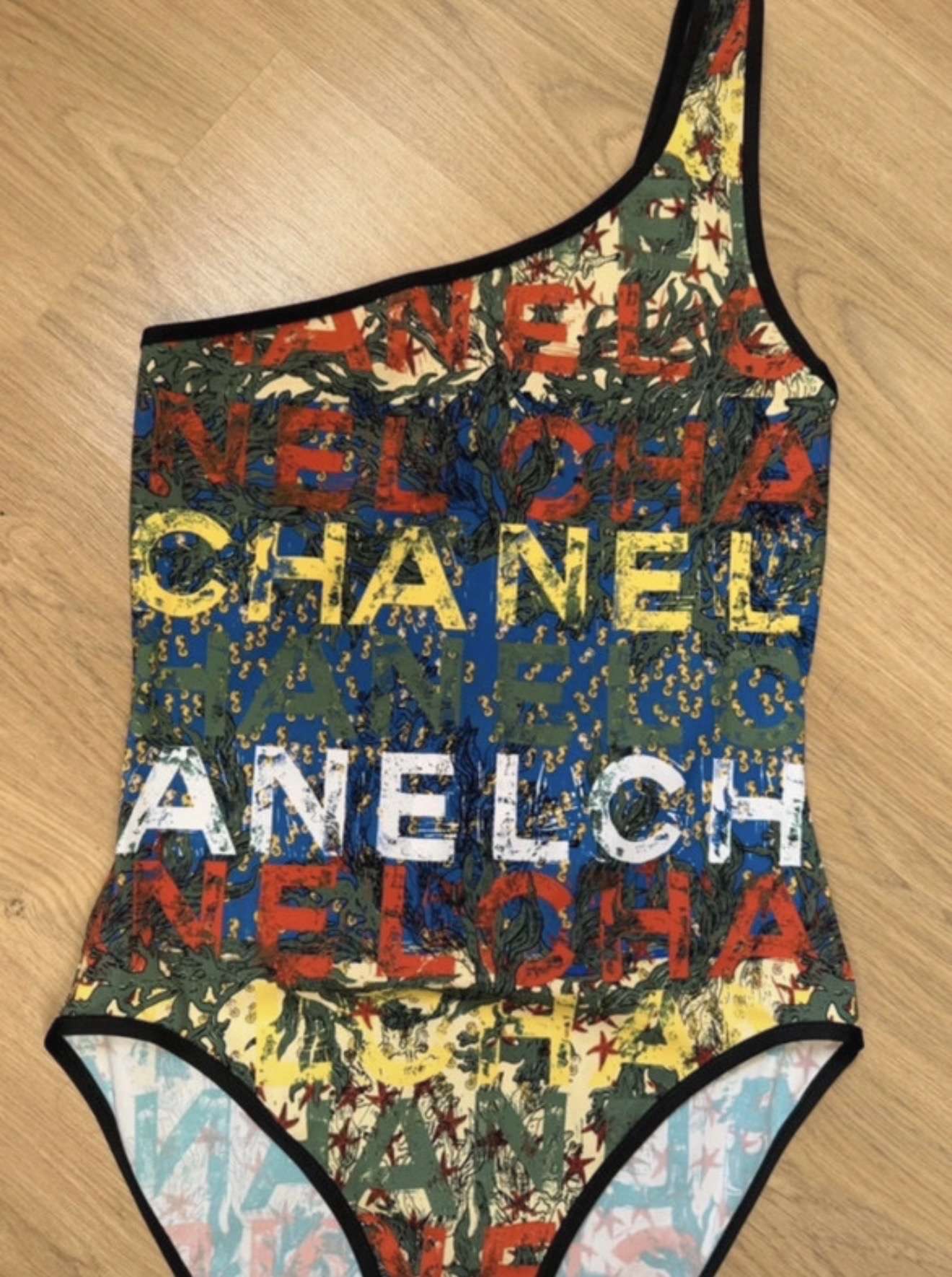 Chanel plavky