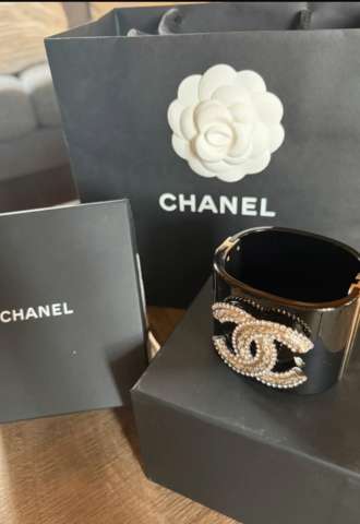 https://www.vipluxury.sk/Chanel náramok