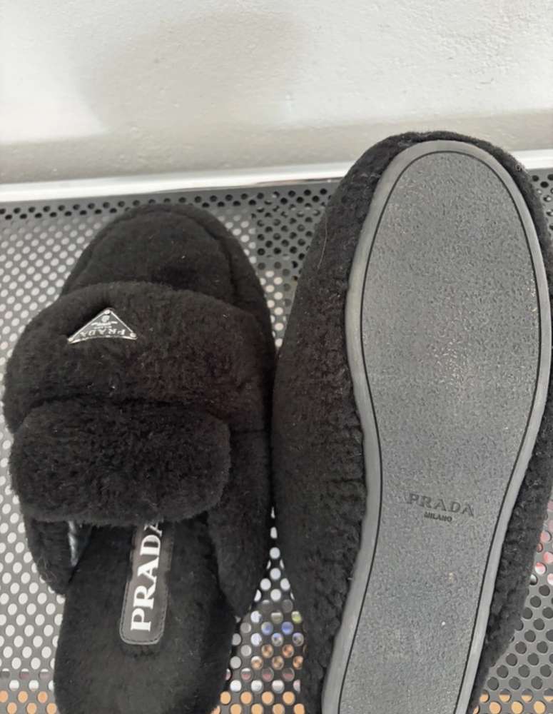 Prada šľapky