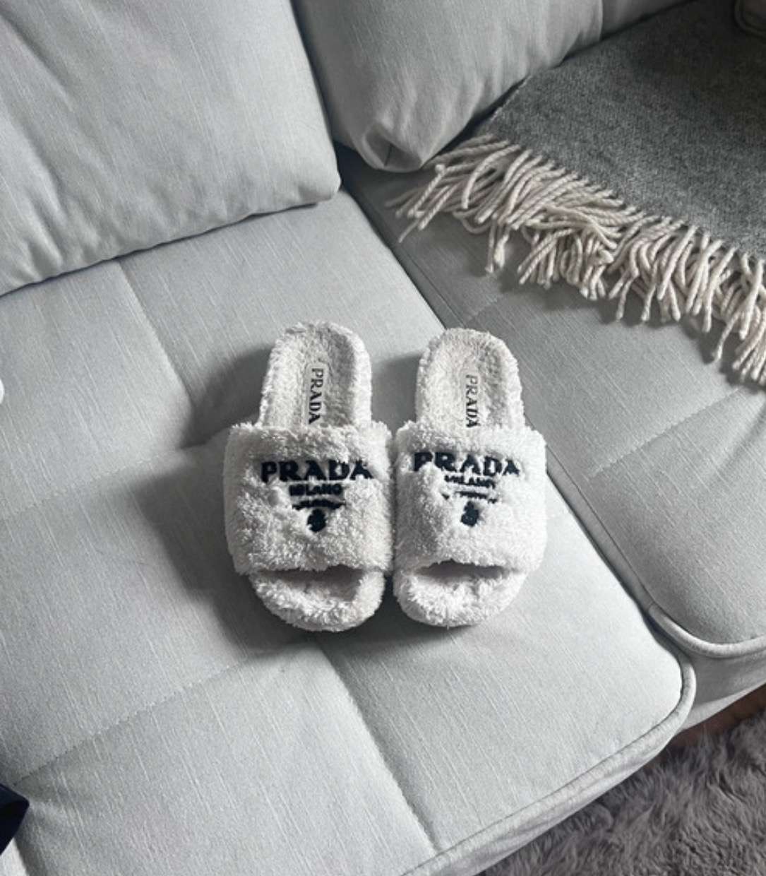 Prada šľapky