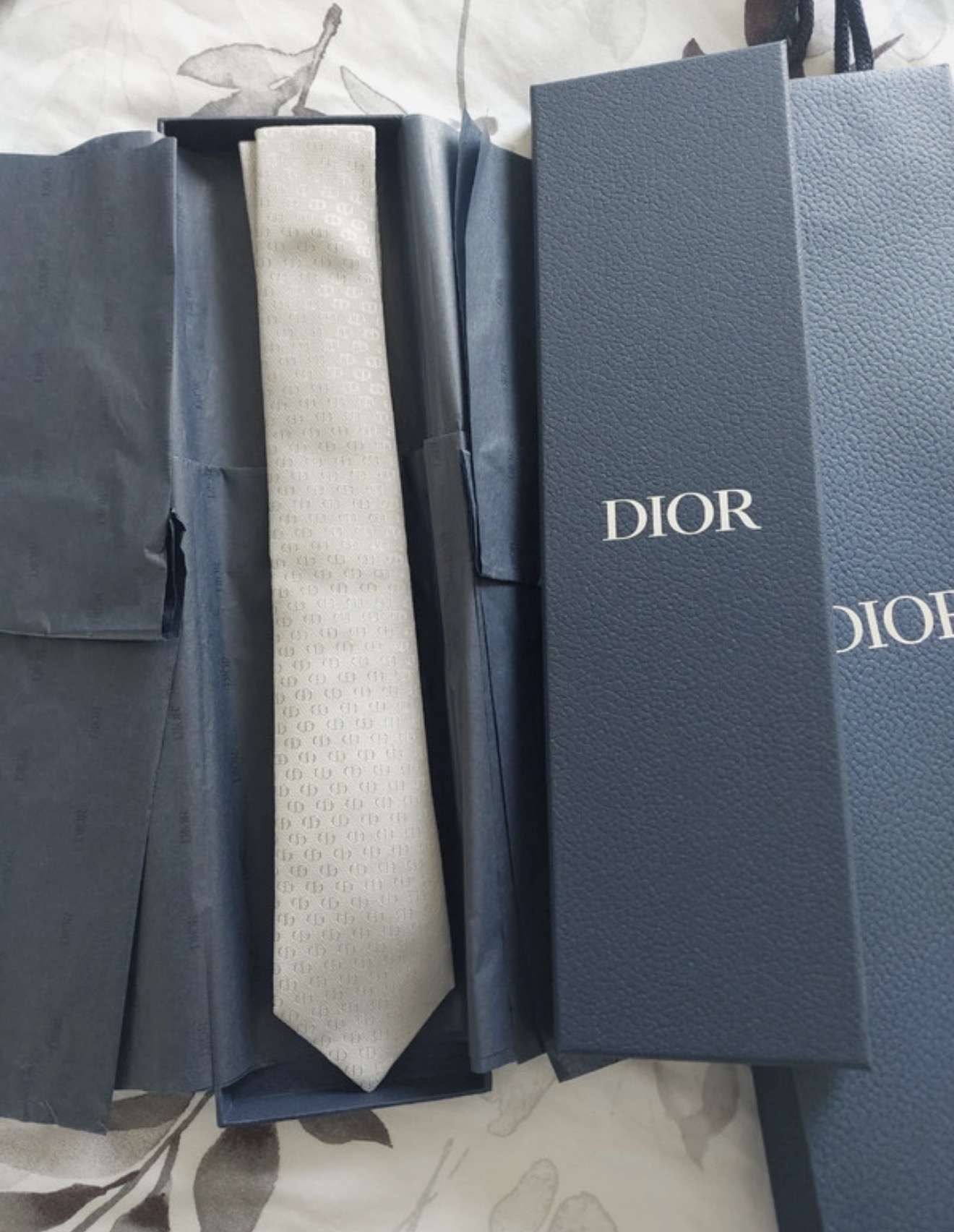 Dior kravata