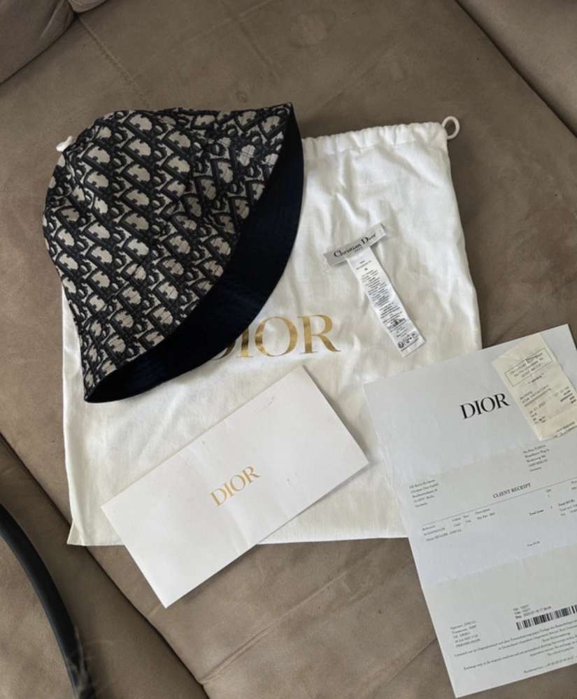 Dior klobúk