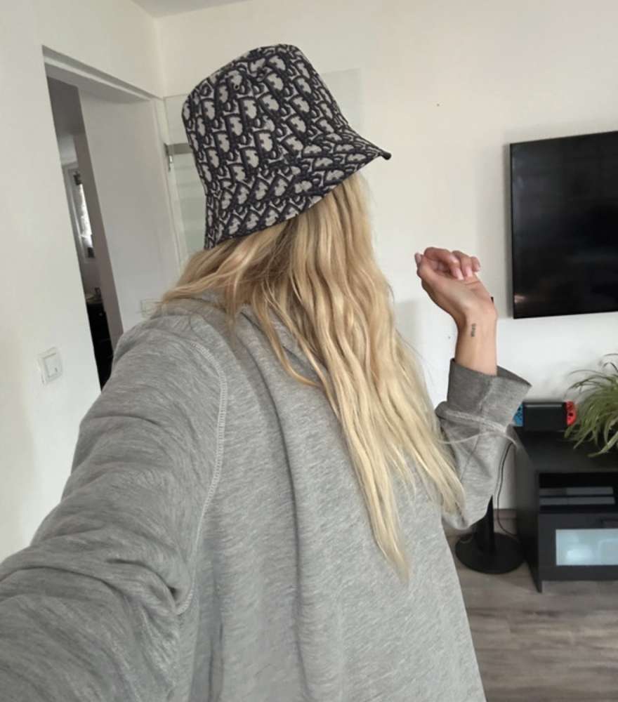 Dior klobúk