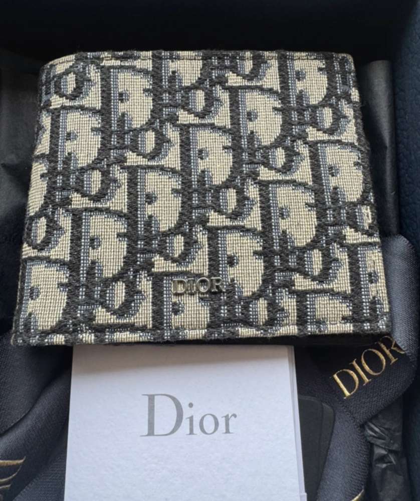 Dior peňaženka