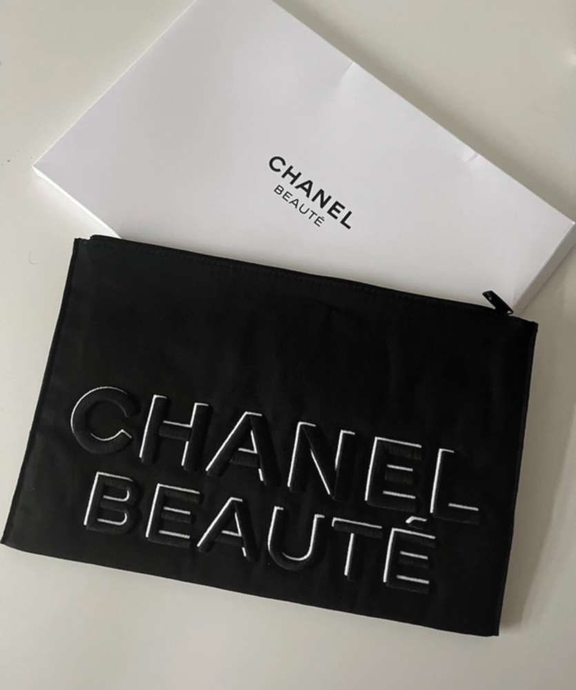 Chanel beauty clutch