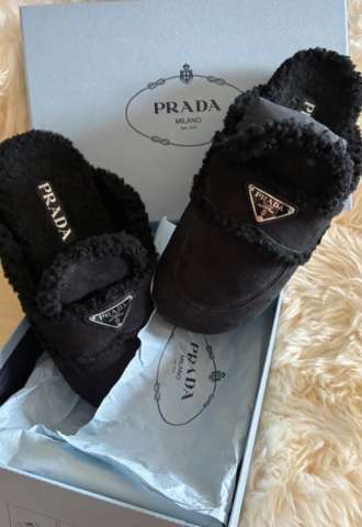 https://www.vipluxury.sk/Prada šľapky