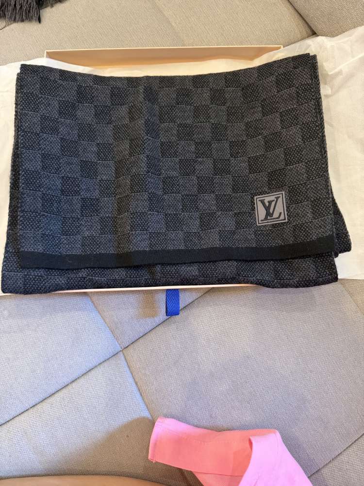 Sal Louis Vuitton