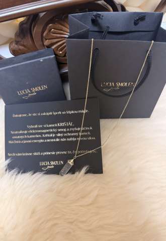 https://www.vipluxury.sk/Řetízek s křišťálem osazený diamanty