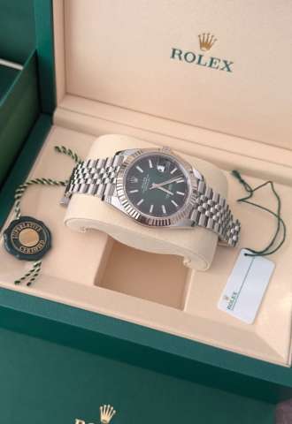https://www.vipluxury.sk/Rolex Oyster Perpetual Datejust Ombre Green Jubilee 41