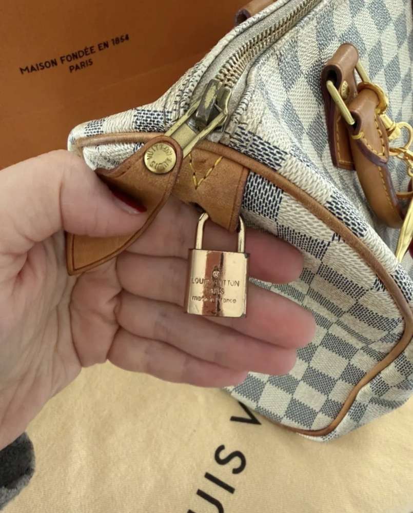 Louis Vuitton speedy 30