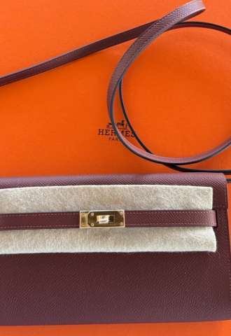 https://www.vipluxury.sk/Hermès Kelly To Go KTG Epsom Rouge H Zlatá hardvérová výbava