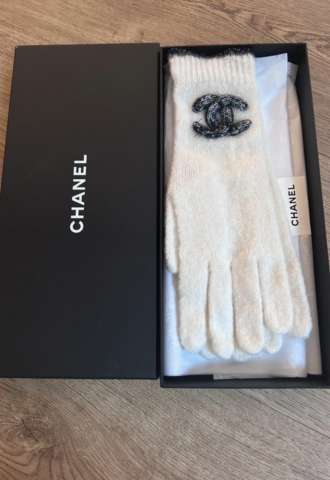 https://www.vipluxury.sk/Chanel rukavice