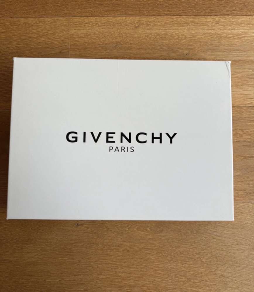 Givenchy clutch