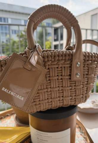 https://www.vipluxury.sk/Balenciaga taška