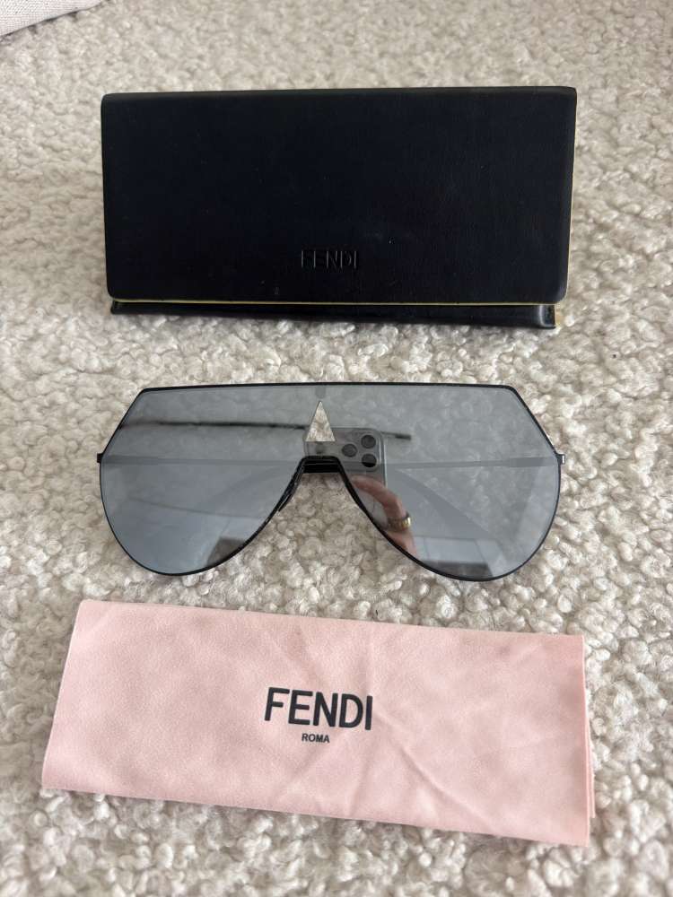 Fendi slnečné okuliare