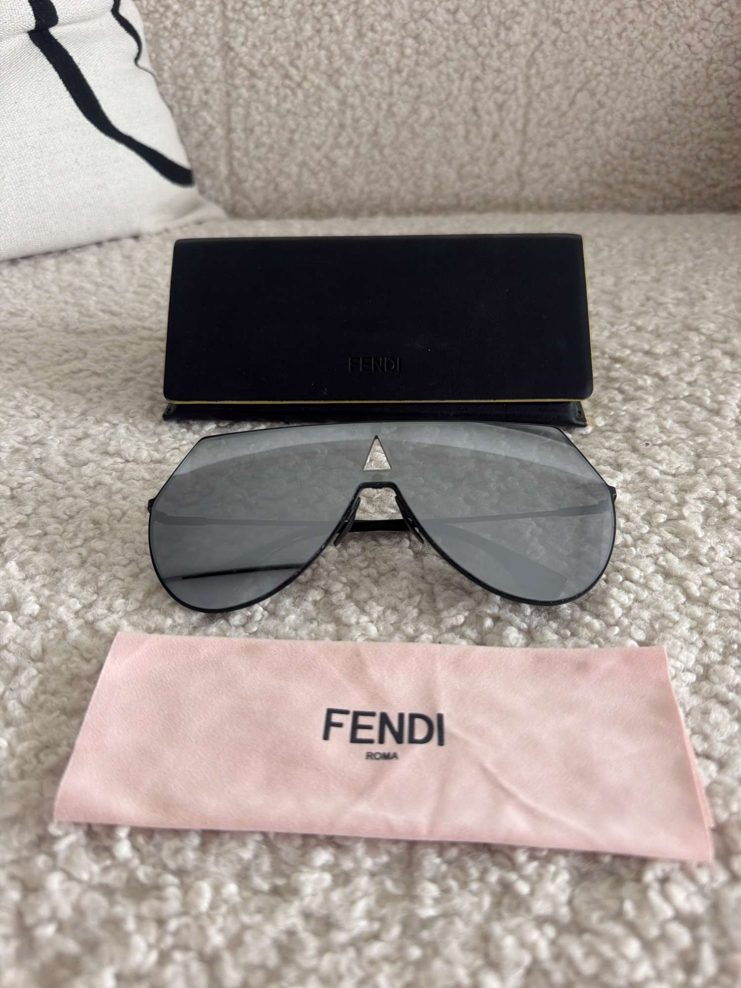 Fendi slnečné okuliare