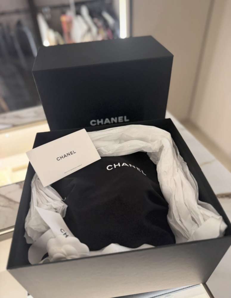 Chanel klobucik