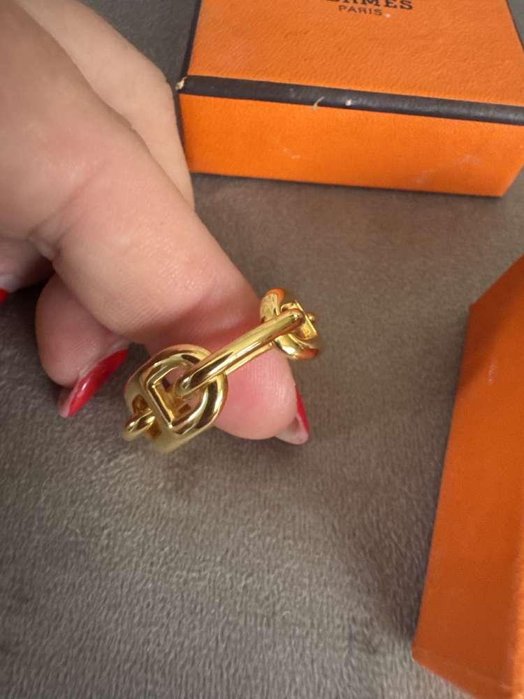 Hermes ring