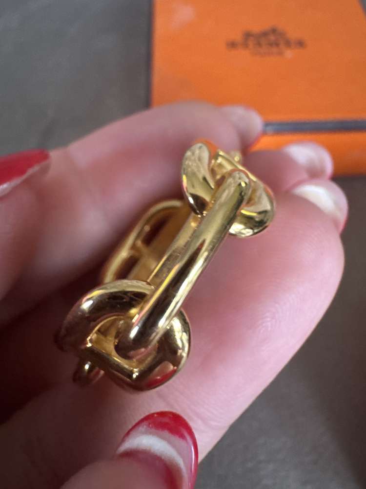 Hermes ring