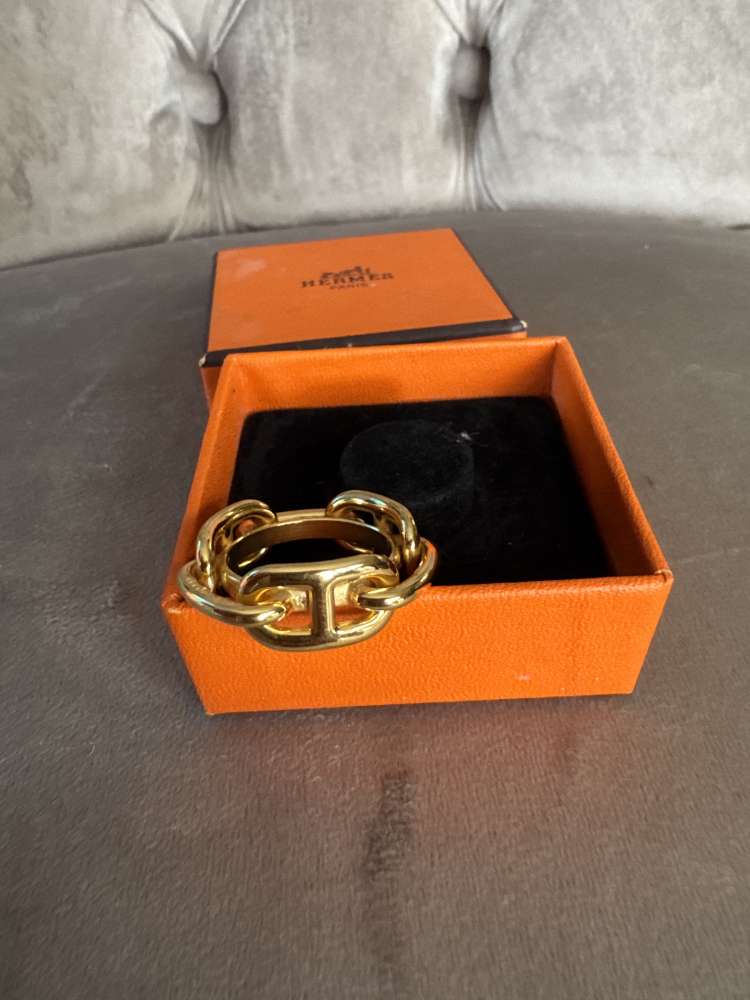 Hermes ring