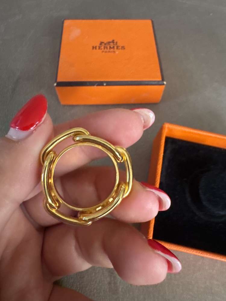 Hermes ring