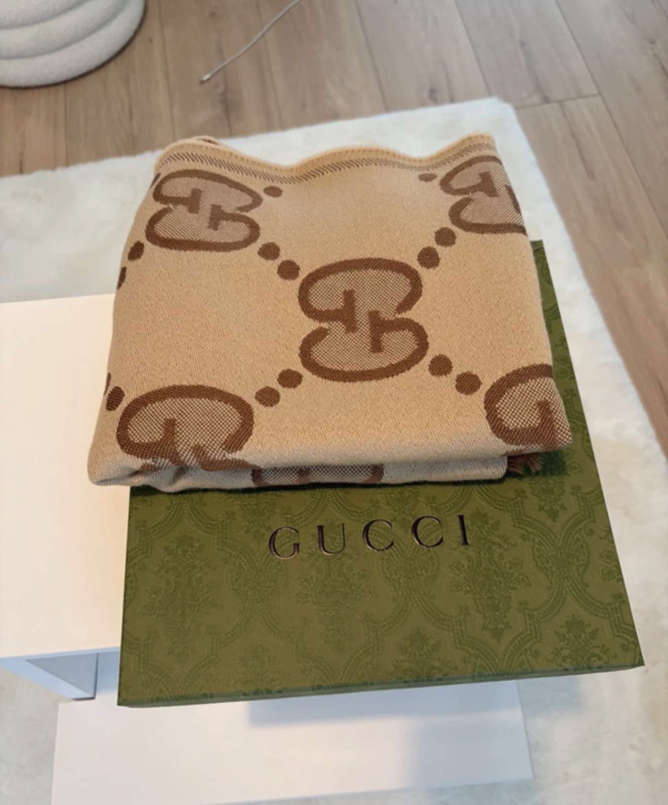 Gucci šál