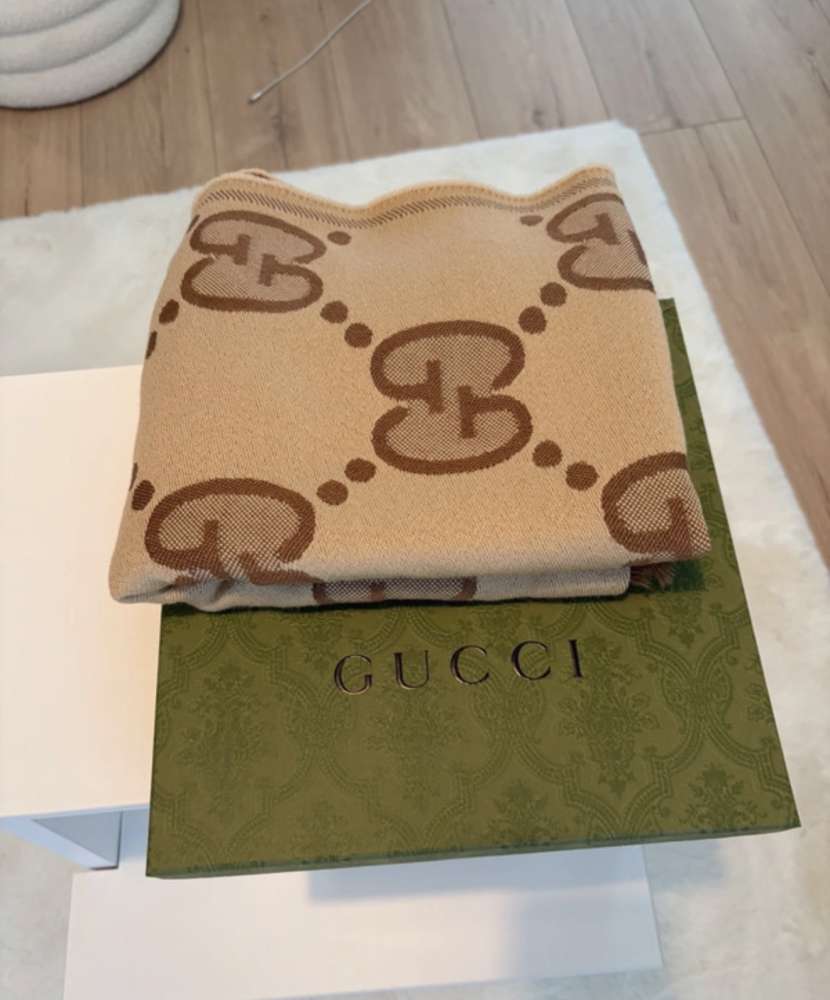 Gucci šál