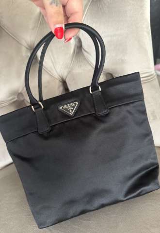 https://www.vipluxury.sk/Prada nylon mini