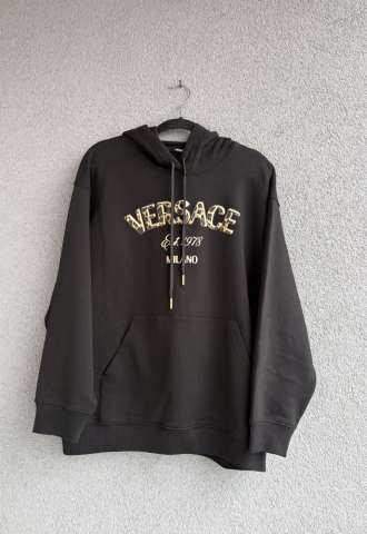 https://www.vipluxury.sk/Versace nová oversize mikina leopard print, pc 700€