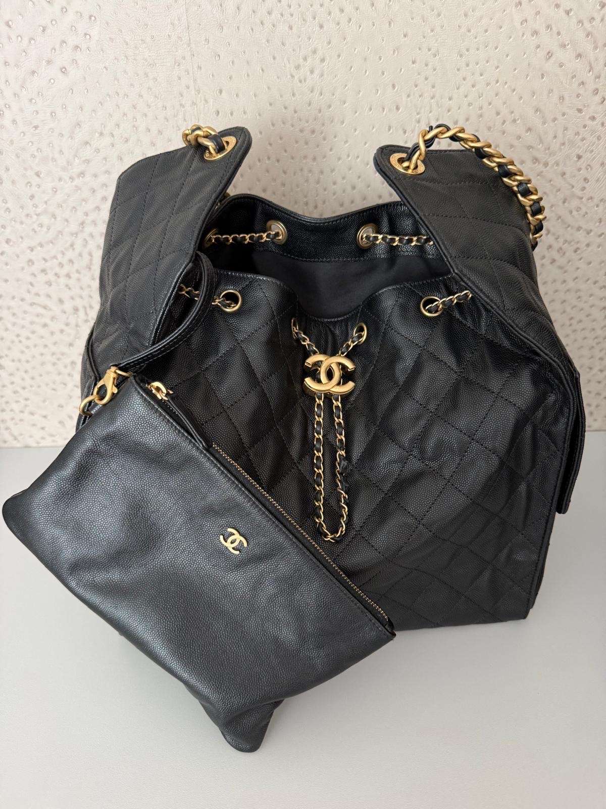 Chanel Hobo 25