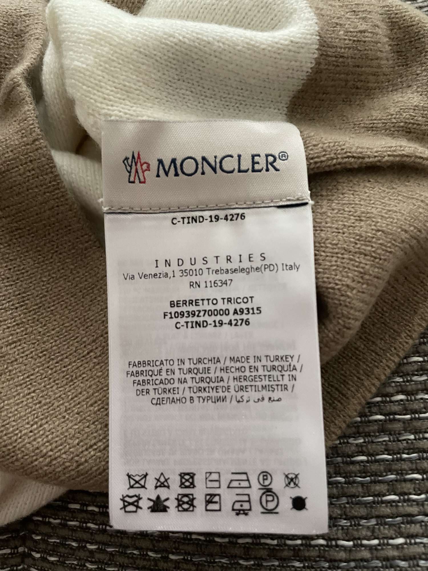 Čiapka Moncler
