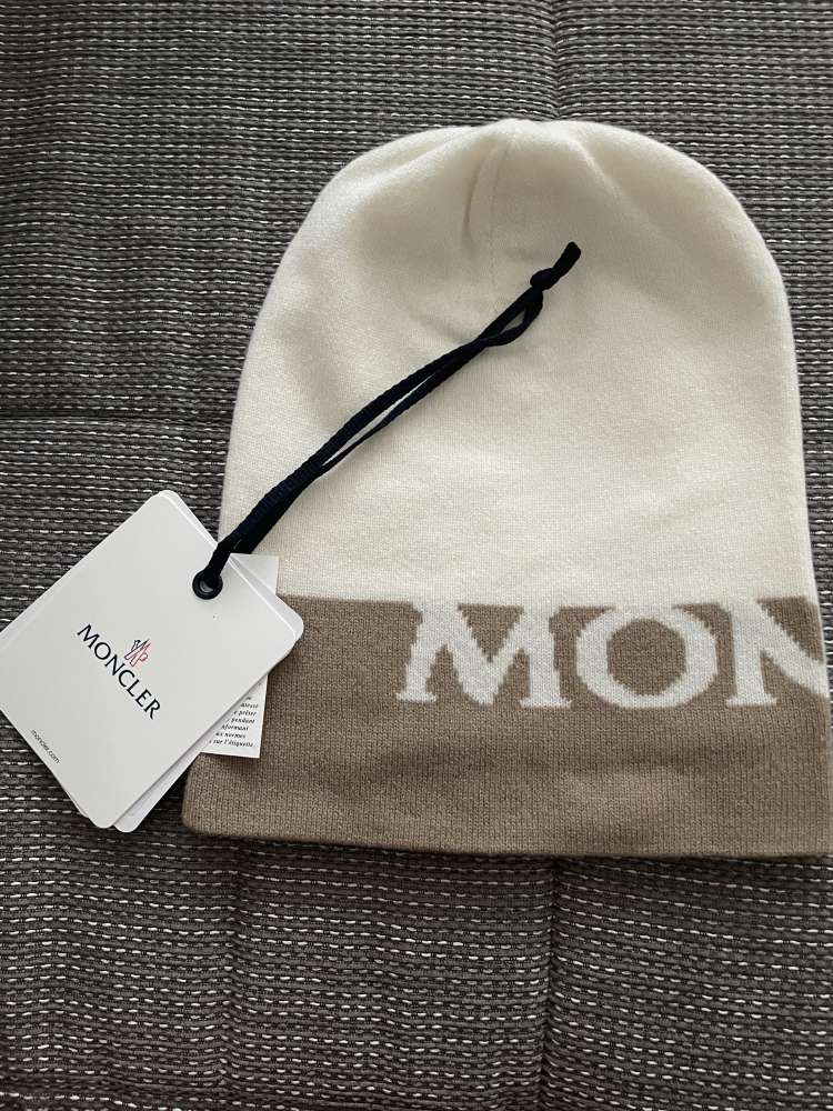 Čiapka Moncler