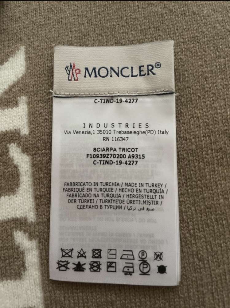 Šál Moncler