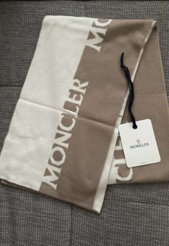 https://www.vipluxury.sk/Šál Moncler