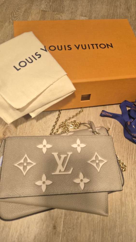 Louis Vuitton Felicie kabelka
