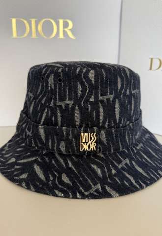 https://www.vipluxury.sk/Dior klobuk