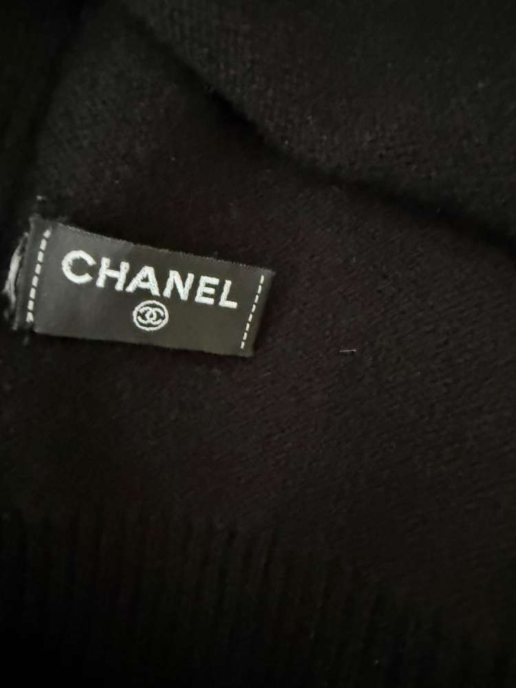 Chanel šál