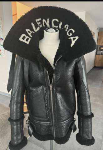 https://www.vipluxury.sk/Balenciaga Bunda