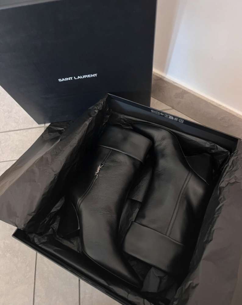 YSL kotnicky